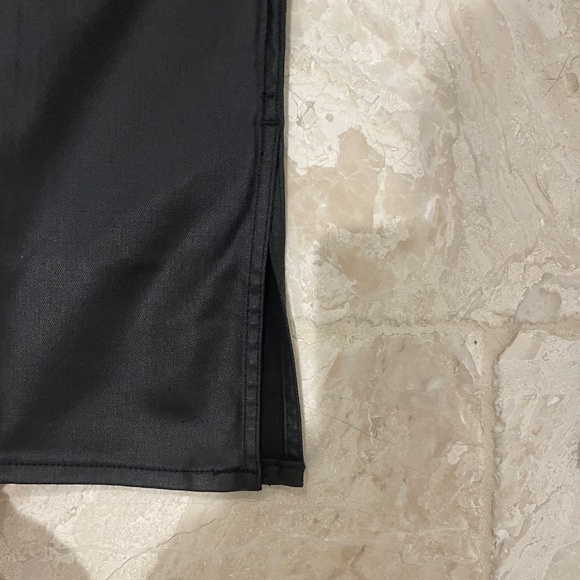 NWOT Abercrombie Ultra High Rise 90s Slim Straight Jean Coated Black (Size 24) - Picture 6 of 7